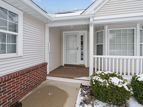 5th image of 913 Oakbrook Dr