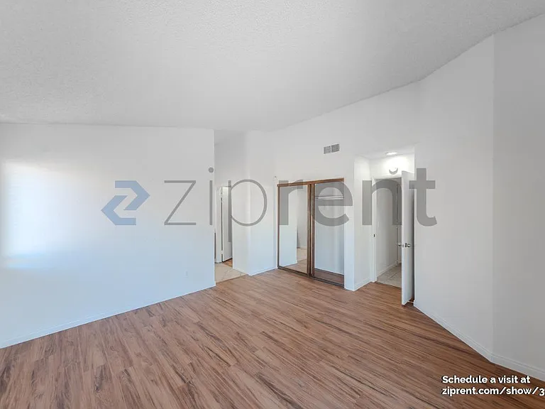 5327 Meredith Ave — Photo 11