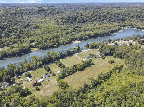 8648 N State Route 60 NW, McConnelsville, OH 43756