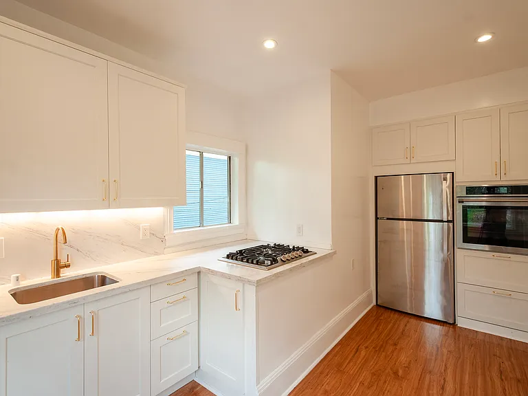 2208 Ward St #C — Photo 2