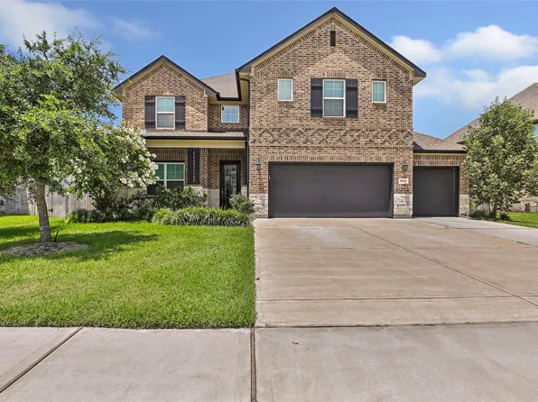 9219 Joe Louis Dr, Mont Belvieu, TX 77523