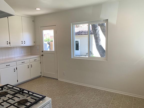 5th image of 7544 Vassar Ave
