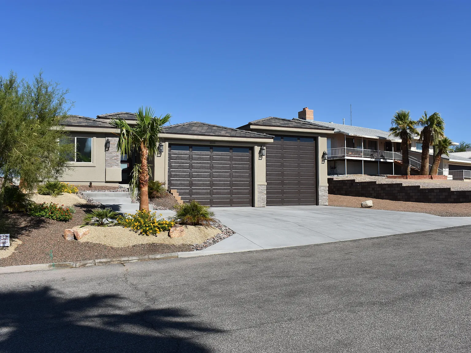 3 bed, 3.0 bath, 1971 sqft, $2,650 — Photo 2