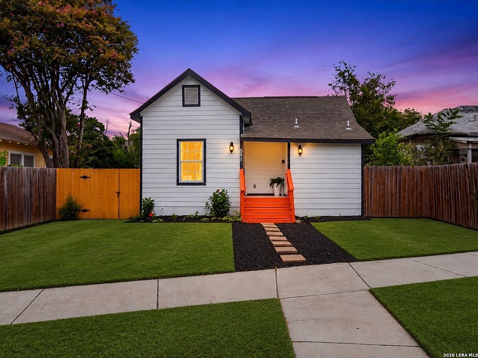 1st image of 541 ARANSAS AVE