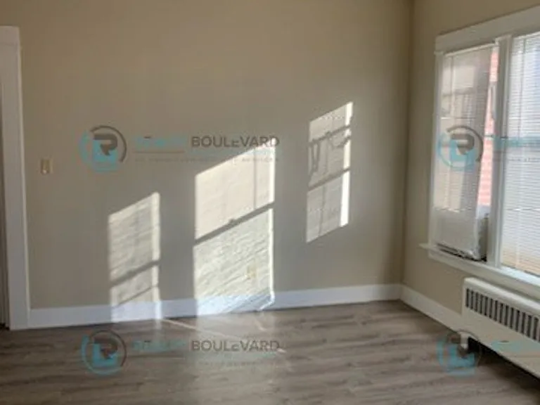 245 W Taylor St — Photo 14
