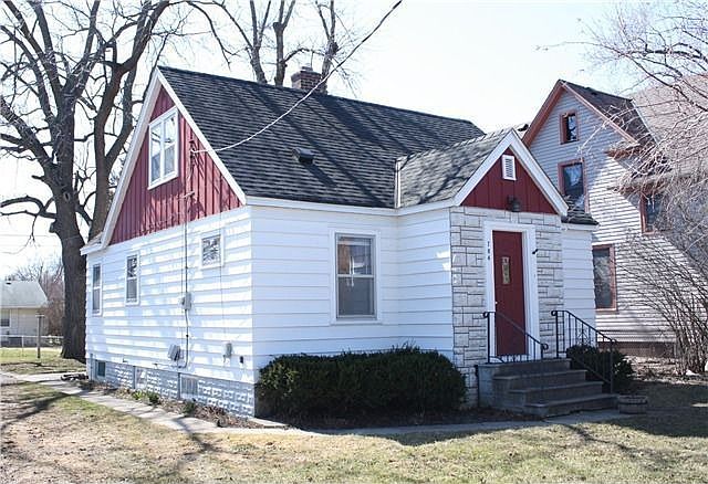 1st image of 784 Larpenteur Ave W