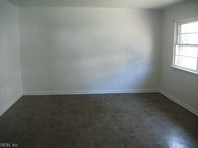 2nd image of 9290 Mason Creek Rd #A