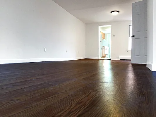 Rented by MNS | media 2