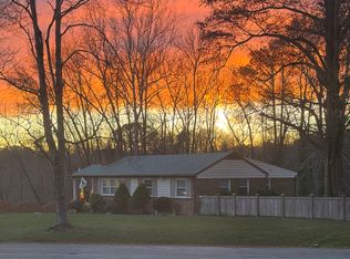 5800 W Rois Rd, Richmond, VA 23227