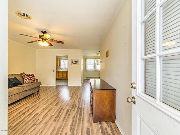 3rd image of 7 Westport Dr #71