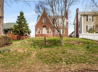 4 Grandview Dr, Charleston, WV