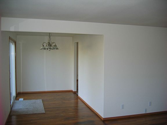2nd image of 1413 Violet Meadow St S