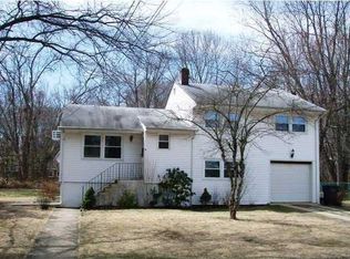 9 Brook Dr, Neptune, NJ 07753