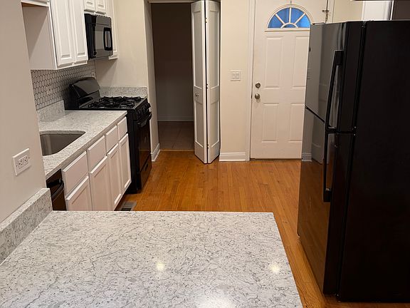 4th image of 6406 S Ingleside Ave APT 1