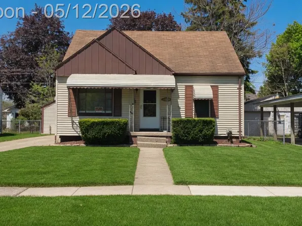1506 Blueberry Ln, Flint, MI 48507
