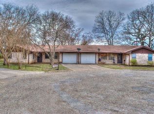 124 Secluded Oaks Dr, Ingram, TX 78025