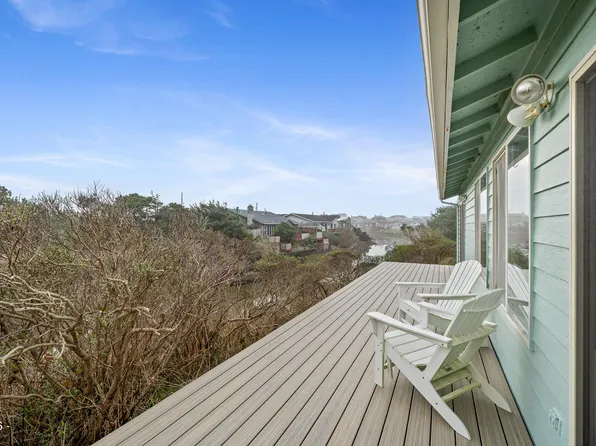 1801 NW Dolphin Ln, Waldport, OR 97394