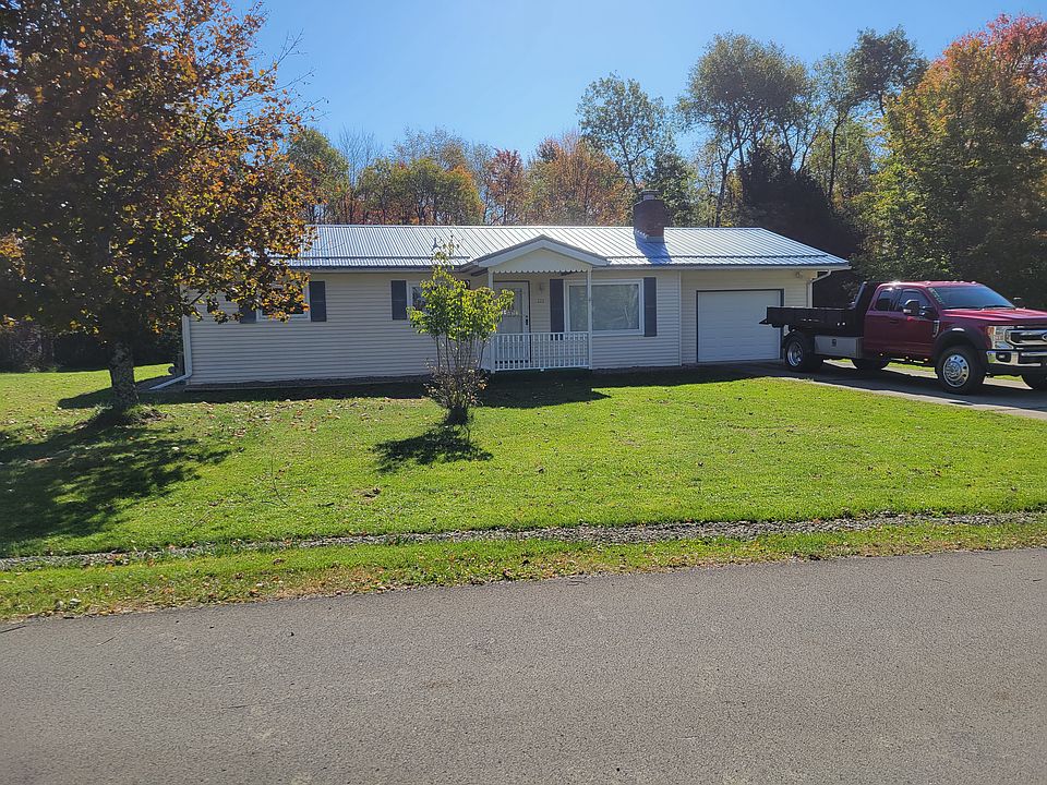 1st image of 222 Oak Ln