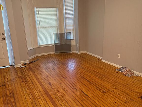 2nd image of 1137 Poplar Grove St