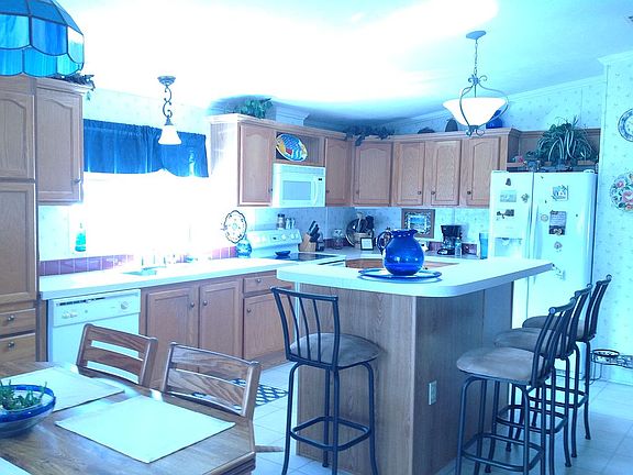 4th image of 720 Sutton St