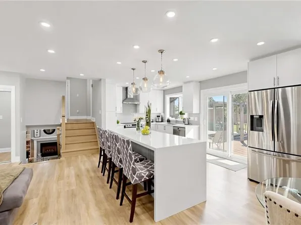 1486 Barker Ave, Burlington, ON L7P 2R4
