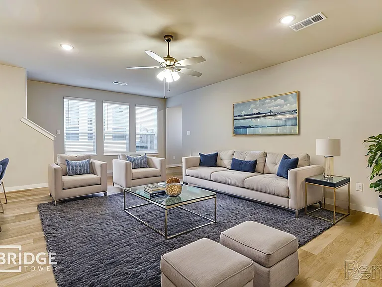 4219 Tobin Dr — Photo 2