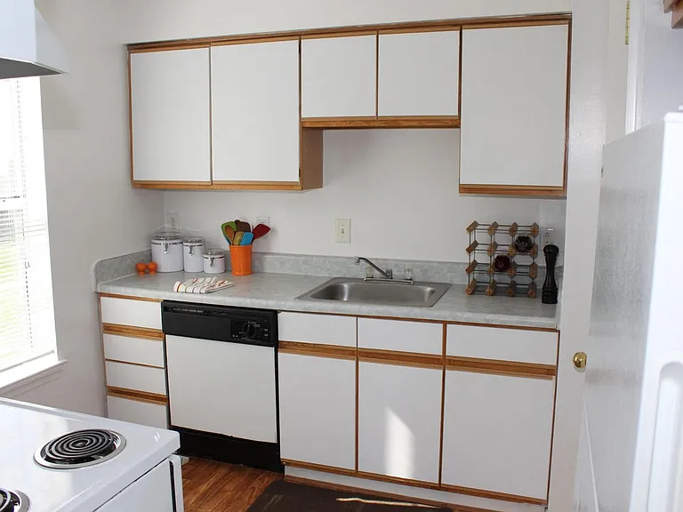 Ocean Gate Apartments — Photo 8