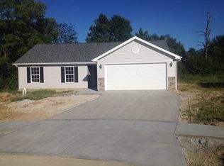 2193 Meadow Grass Dr, Pacific, MO 63069