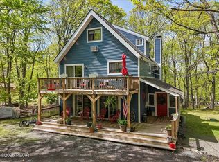 809 Rimrock Ct, Lords Valley, PA 18428