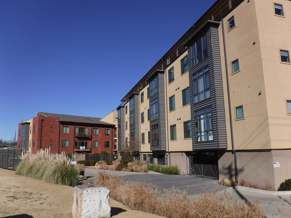 1st image of 401 E Boyd St Suite 401