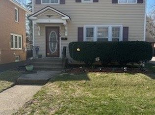 423 Hull Ct, Waukegan, IL 60085