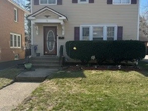 423 Hull Ct, Waukegan, IL 60085