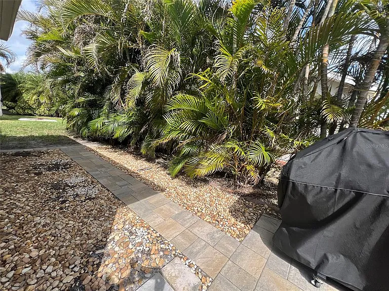 24472 Manchester Trl — Photo 30