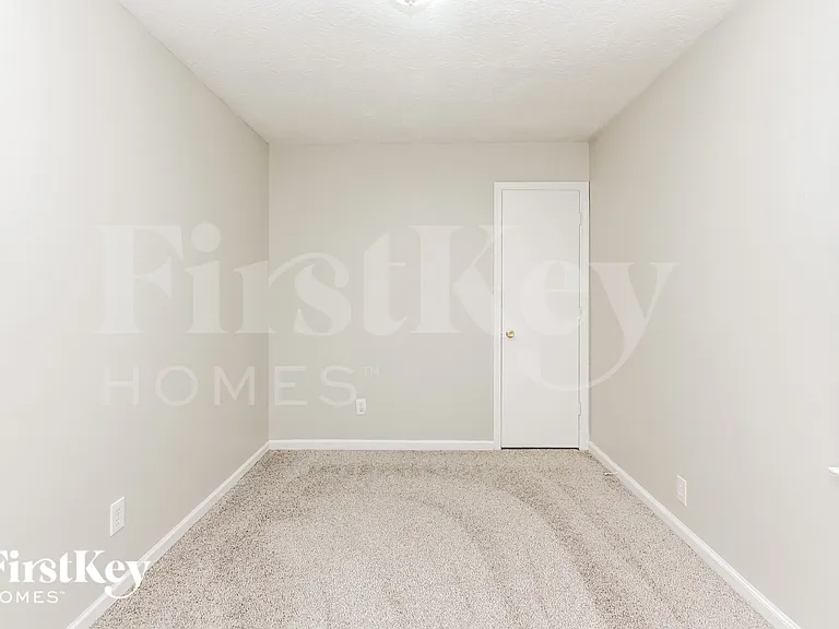 2337 Calhoun St — Photo 9