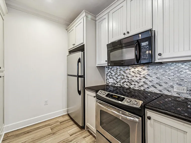 2203 Dorrington St #301 — Photo 6