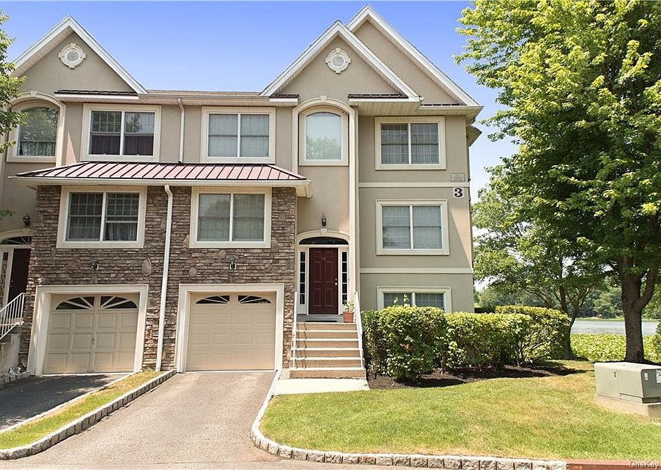 1st image of 14 Tuxedo Ln