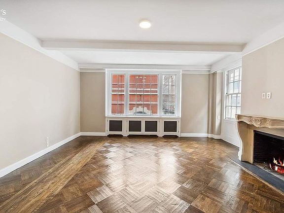 5th image of 130 E 67th St #3B