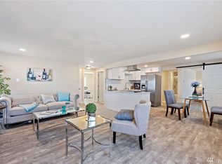 9248 24th Ave SW, Seattle, WA 98106