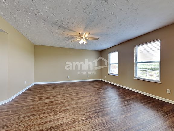 4th image of 206 Governors Ave