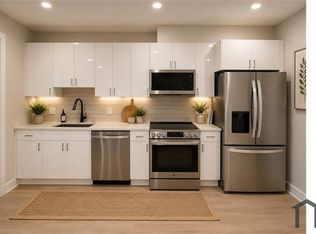 1650 Columbia Rd NW #B, Washington, DC 20009