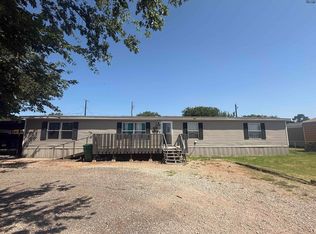 1020 Yucca St, Burkburnett, TX 76354