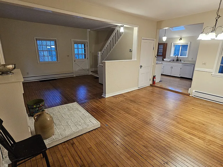 2089 W Creek Rd — Photo 24
