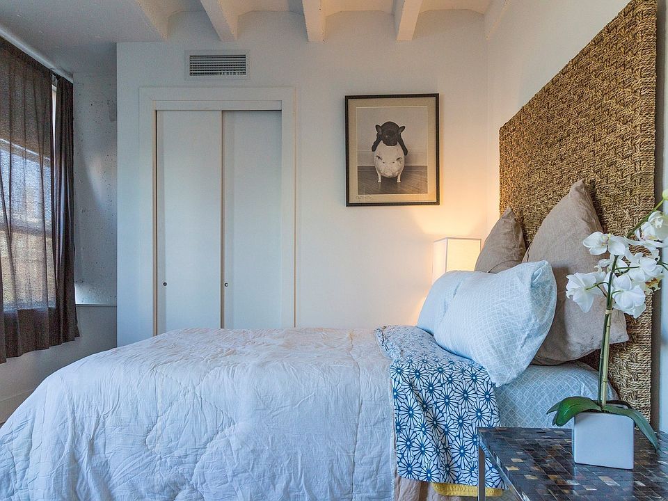 Model Bedroom