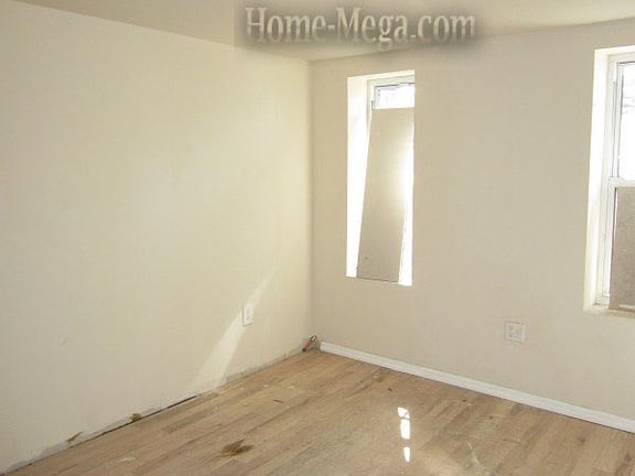 4th image of 50 Saint Anns Ave #50