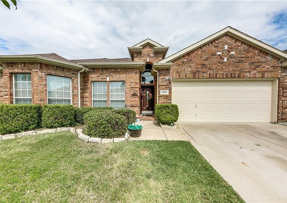 1st image of 606 Diamond Creek Dr