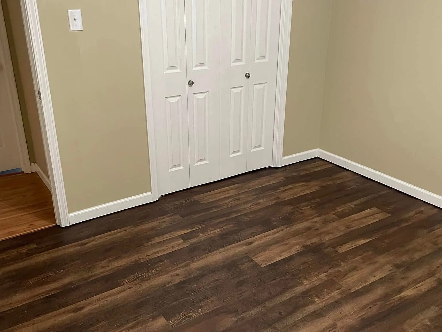 2 bed, 900 sqft, $1,050 — Photo 2