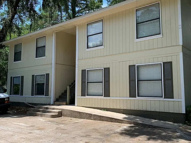 106 Dixie Dr #D — Photo 1