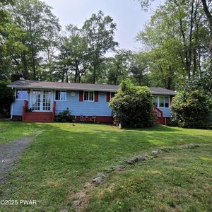 117 W Shore Dr, Dingmans Ferry, PA, 18328