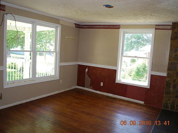 3rd image of 310 Orchard Ave