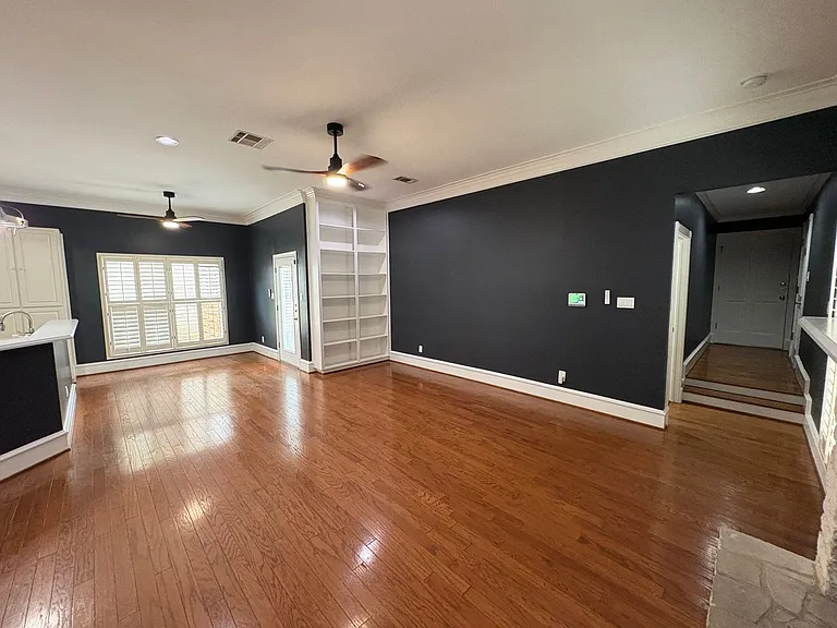 1204 W 39th St — Photo 10
